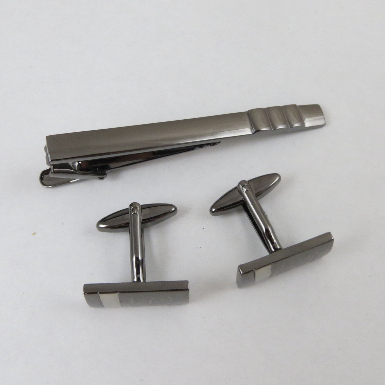 Gunmetal Cuff Links & Tie Clip Set – donebetter